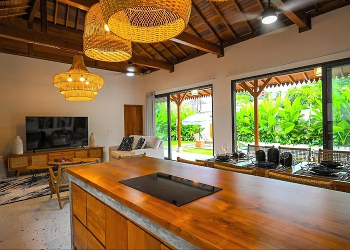Luxury 2 Bedroom Tropical Villa