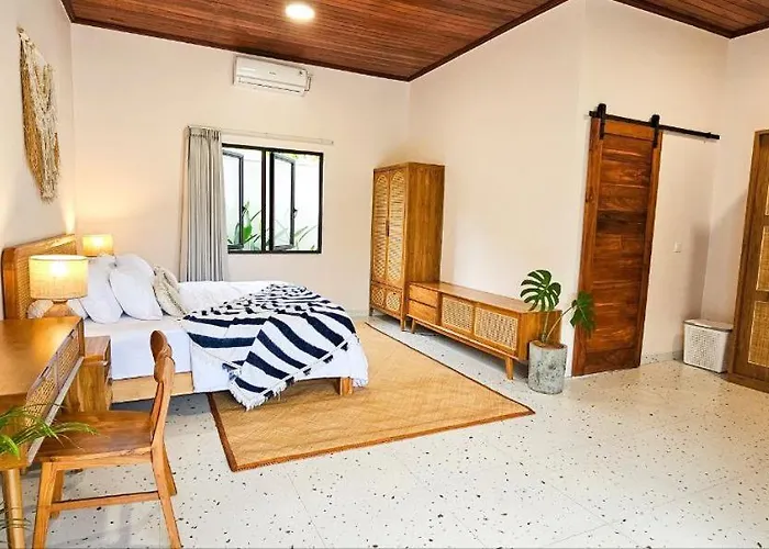Luxury 2 Bedroom Tropical