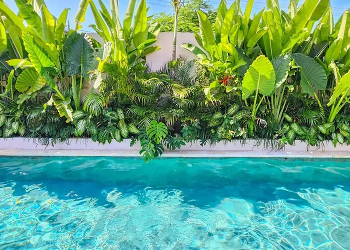 Luxury 2 Bedroom Tropical *